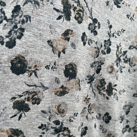 Men’s Banana Republic Gray Floral Short-Sleeve Polo - Picture 6 of 6